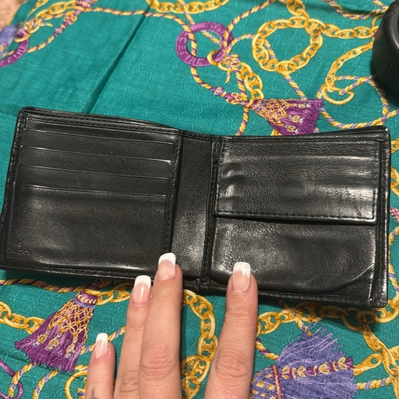 GUCCI leather bifold wallet with coin pouch - Picture 3 of 8